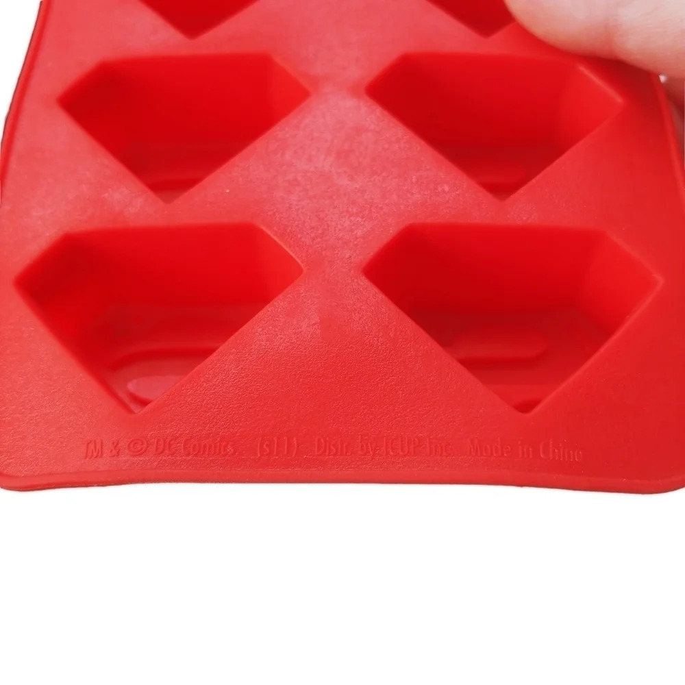 Silcone  Mold for Chocolate & Candy Melts - Superman Symbol - Picture 2 of 4